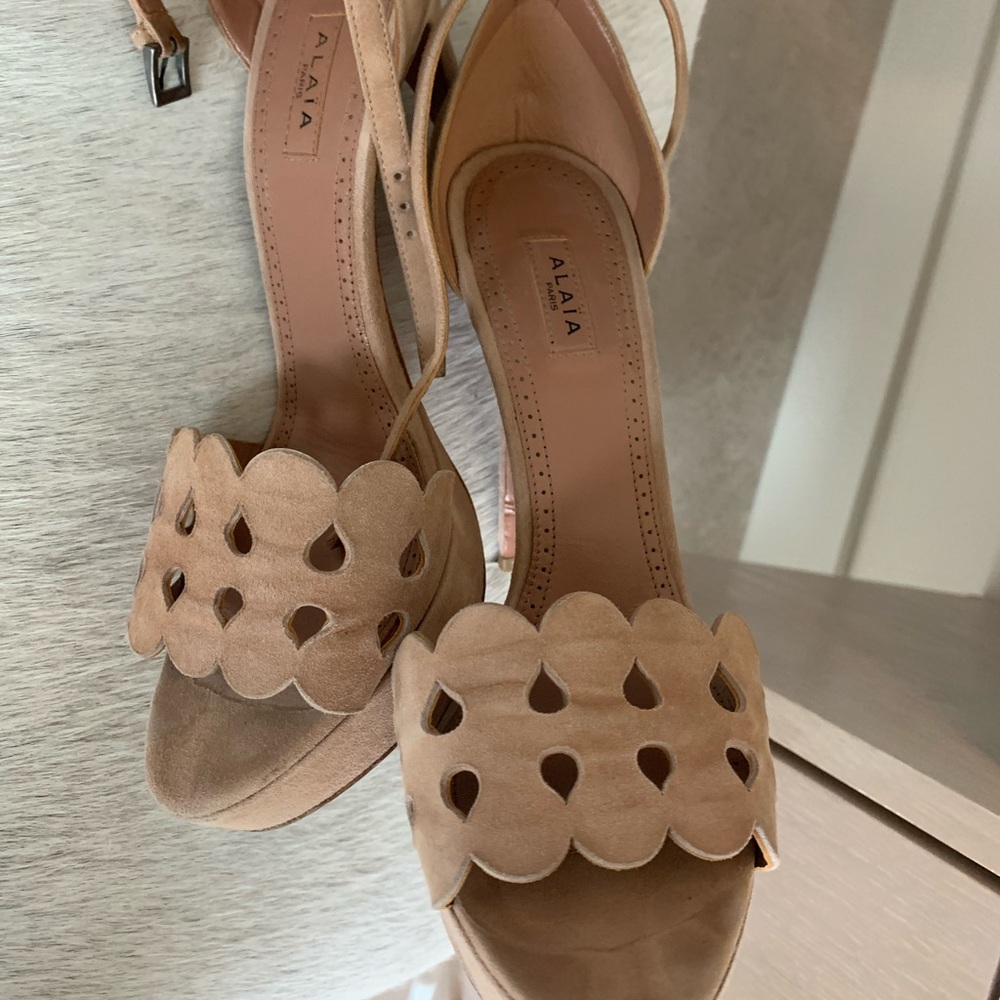 Alaia shoes size 8.5